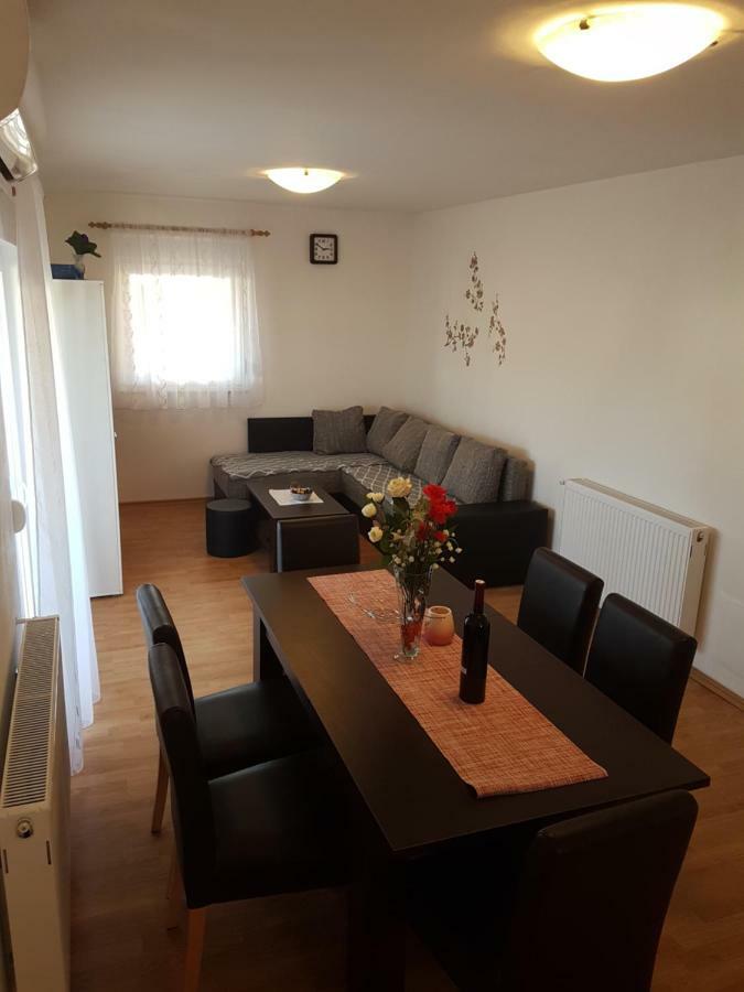 Apartmani Luca Fažana Exterior foto